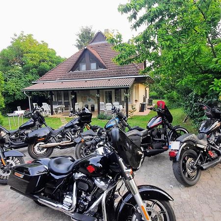 Biker Holiday Home Balatonakarattya Exterior foto